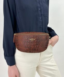 Helensaxon.shop266d0f7588 1