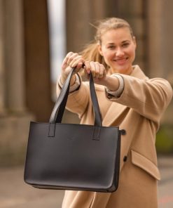 Helensaxon.shop2e826094b9 1