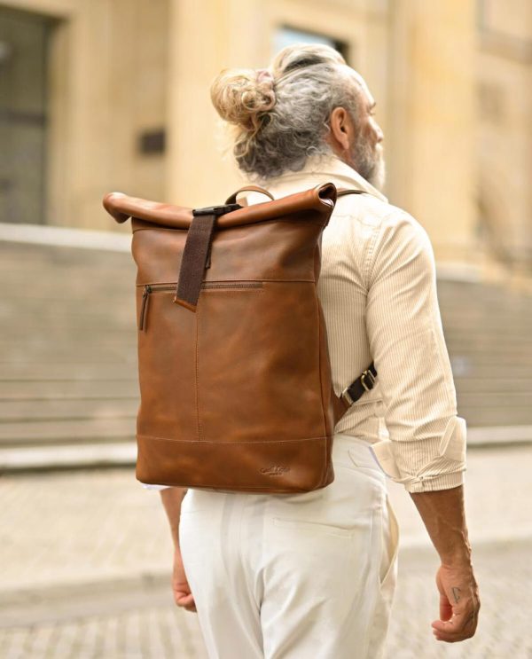 Helensaxon.shop36fcaebfbd 1