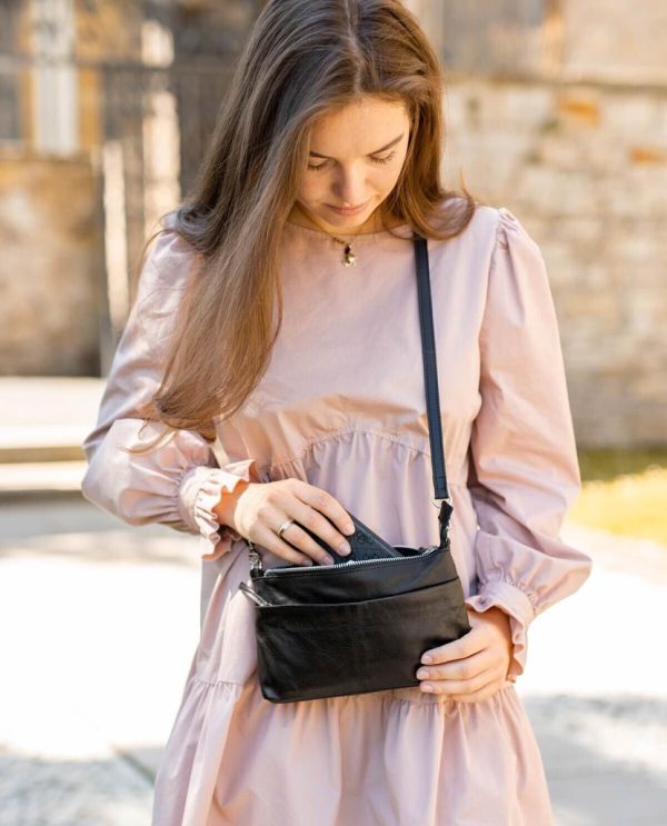 Helensaxon.shop37e3b7b6f3 1