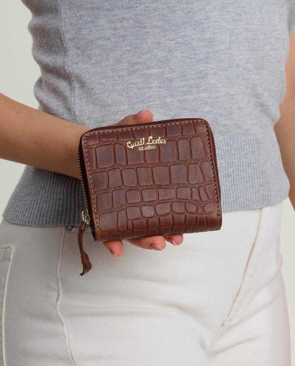 Helensaxon.shop46f063cdff 1