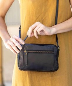 Helensaxon.shop490eb419a5 1