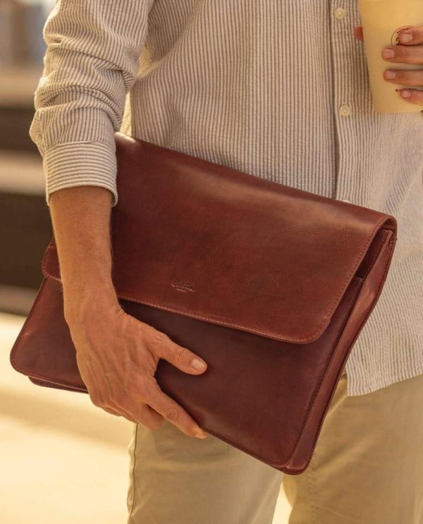 Helensaxon.shop50770cabb6 1