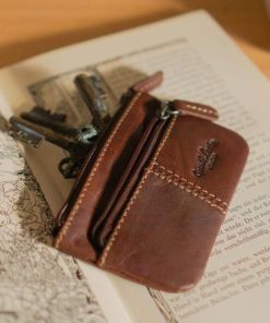 Helensaxon.shop5afb3672ed 2