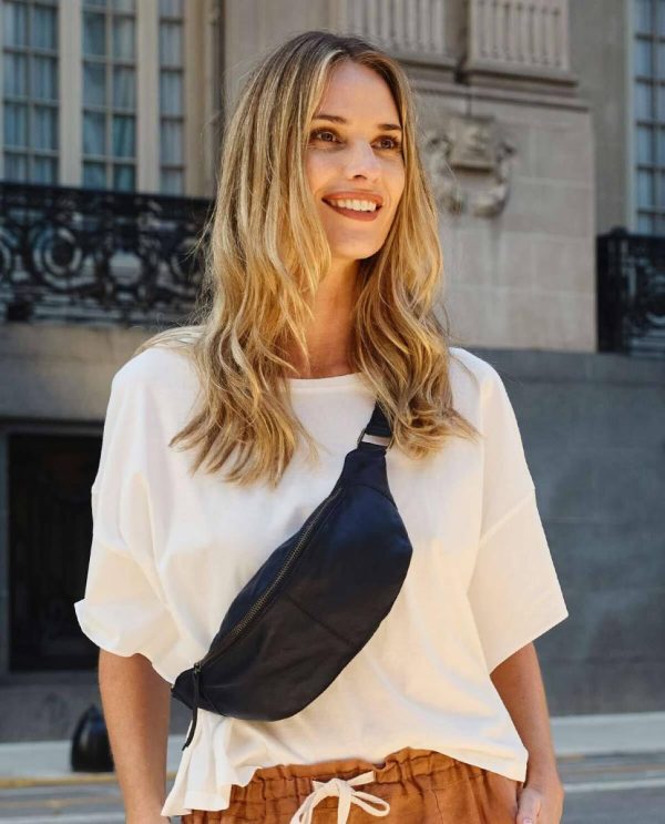 Helensaxon.shop5b74f40a87 1