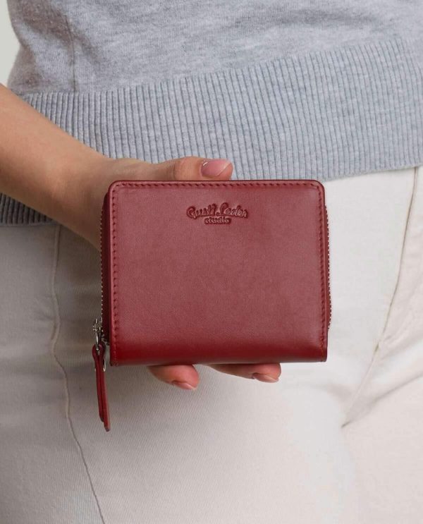 Helensaxon.shop650cee91d0 1