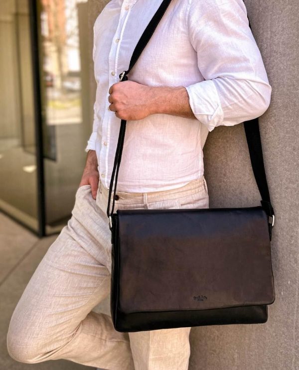 Helensaxon.shop69d44a5a18 1