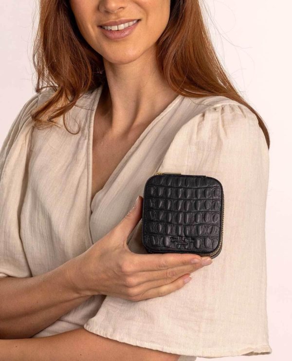 Helensaxon.shop6f03f01cf7 4