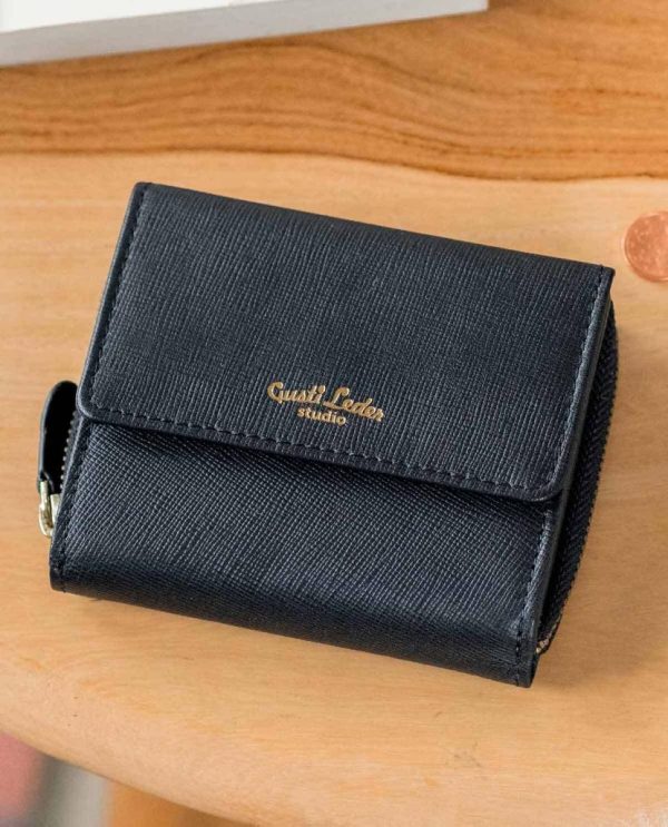 Helensaxon.shop8b8d4a18d2 1