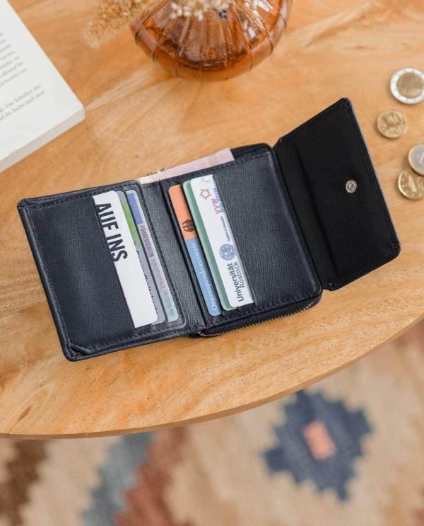 Helensaxon.shop8b8d4a18d2 4