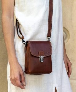 Helensaxon.shopb8c1f45132 1