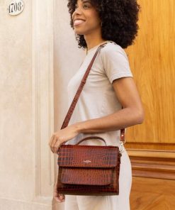 Helensaxon.shope8a432b24e 1