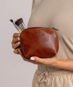 Helensaxon.shope901604982 1