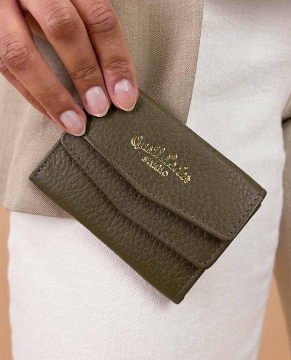 Helensaxon.shopf580d20a30 1