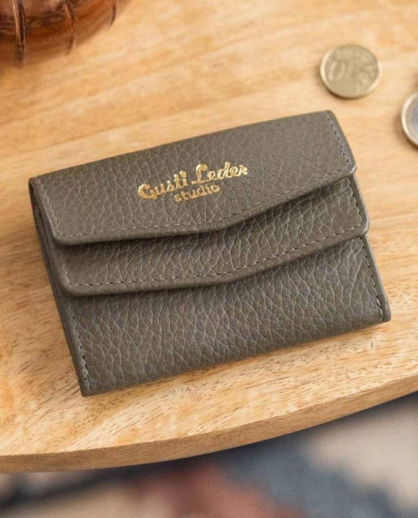 Helensaxon.shopf580d20a30 3